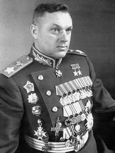 Imagem Konstantine Konstantínovitch Rokossóvski - Авторство: Mil.ru, CC BY 4.0, https://commons.wikimedia.org/w/index.php?curid=78211534